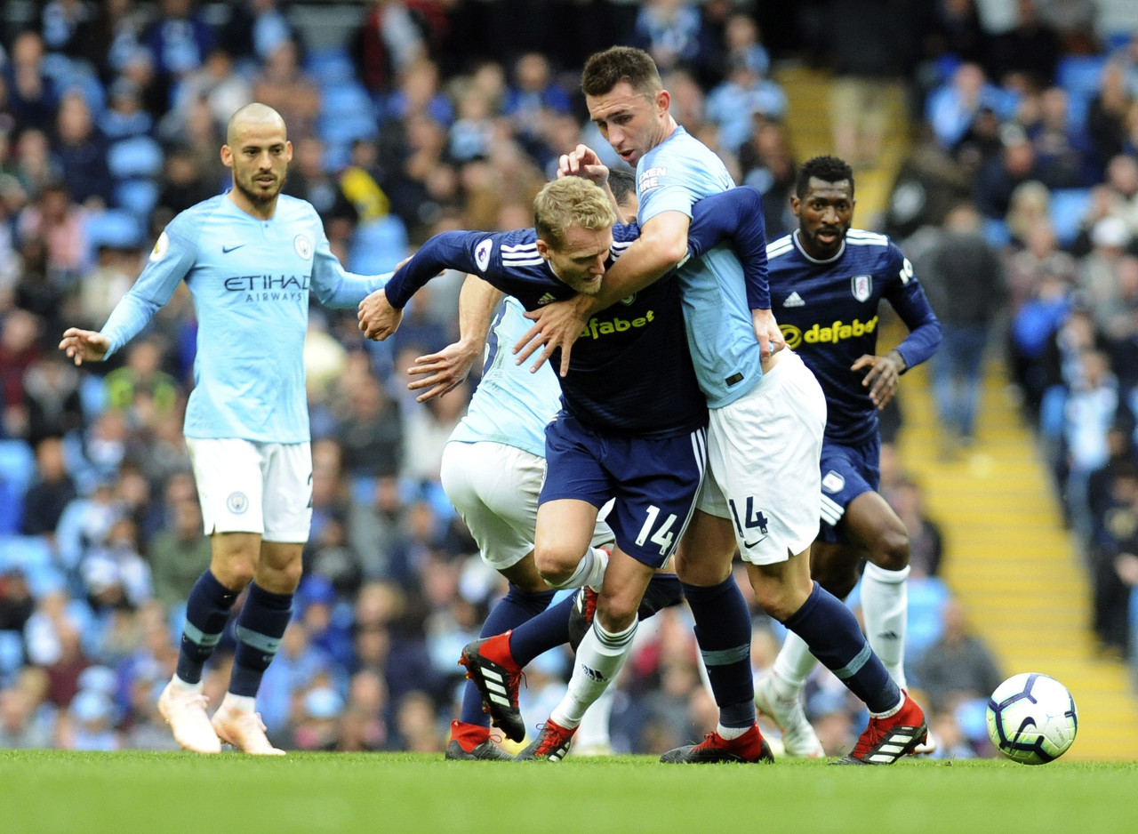 与禁区内清 与禁区内清